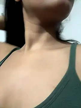 Snapshot of Hot_Goldengirl chatting on October 3, 2025, 12:39 pm Hot Goldengirl online show from October 3, 2025, 12:39 pm