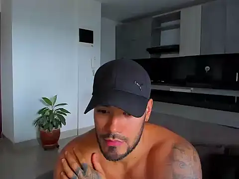 Snapshot of Alexander_Martines chatting on September 22, 2025, 9:10 pm Alexander Martines online show from September 22, 2025, 9:10 pm