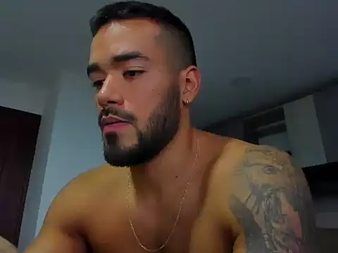 Snapshot of Alexander_Martines chatting on October 3, 2025, 10:33 pm Alexander Martines online show from October 3, 2025, 10:33 pm