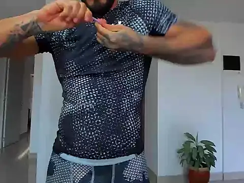 Snapshot of Alexander_Martines chatting on October 15, 2025, 9:23 pm Alexander Martines online show from October 15, 2025, 9:23 pm