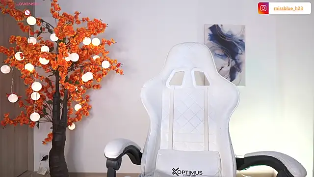 Snapshot of VictoriaHiill chatting on September 26, 2025, 8:27 pm VictoriaHiill online show from September 26, 2025, 8:27 pm