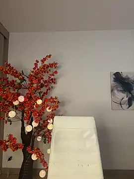 VictoriaHiill online show from February 19, 2026, 6:38 pm