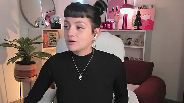 nahiapaws online show from January 8, 2026, 5:52 pm