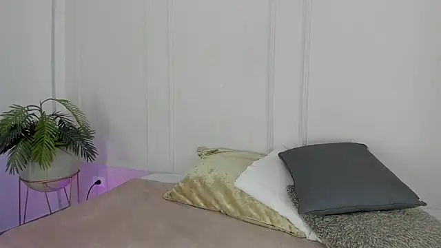 Snapshot of Mariapettit chatting on February 5, 2026, 11:39 am Mariapettit online show from February 5, 2026, 11:39 am