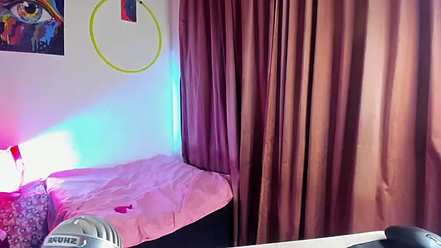 Snapshot of nicole_volkov chatting on December 30, 2024, 1:26 am nicole volkov online show from December 30, 2024, 1:26 am