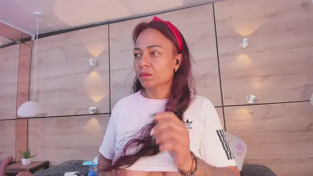 martina touss online show from February 24, 2026, 1:01 pm