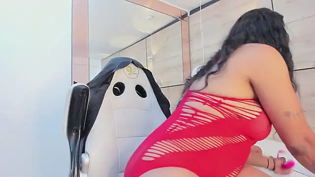 Snapshot of martina_touss chatting on September 22, 2025, 6:58 pm martina touss online show from September 22, 2025, 6:58 pm