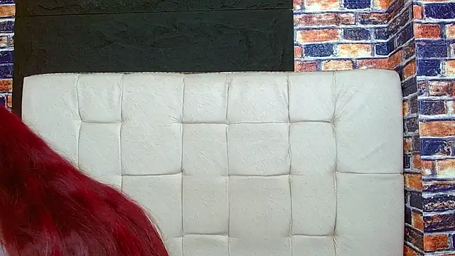 Snapshot of mildre303av chatting on October 15, 2025, 8:28 pm mildre303av online show from October 15, 2025, 8:28 pm