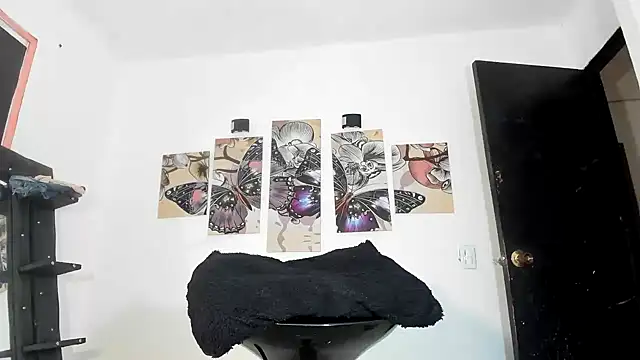 naomiwildburn online show from March 8, 2025, 5:33 pm