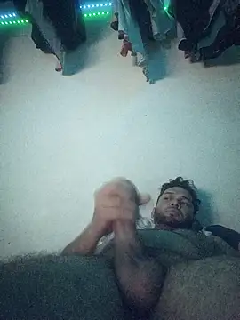 Elfllacco online show from April 8, 2026, 6:26 am