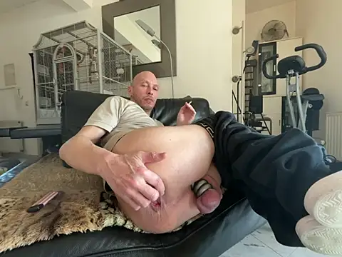 Snapshot of Germankink chatting on March 3, 2026, 4:03 pm Germankink online show from March 3, 2026, 4:03 pm