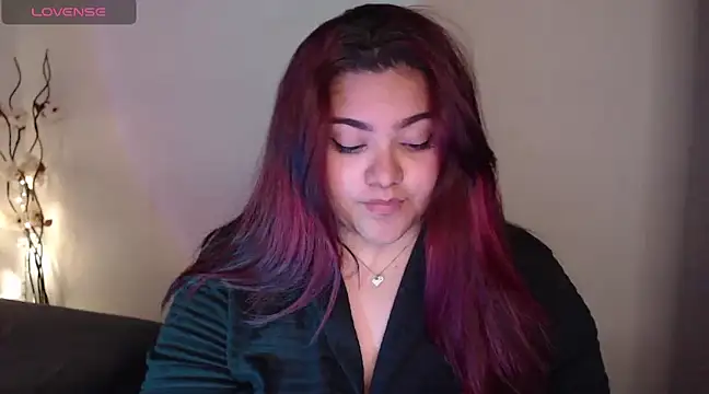KathyGonzalez online show from February 12, 2025, 5:26 pm