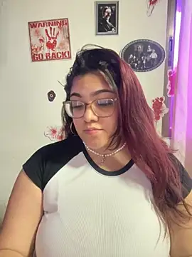 Snapshot of KathyGonzalez chatting on October 6, 2025, 7:36 pm KathyGonzalez online show from October 6, 2025, 7:36 pm