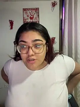 Snapshot of KathyGonzalez chatting on October 28, 2025, 10:58 am KathyGonzalez online show from October 28, 2025, 10:58 am