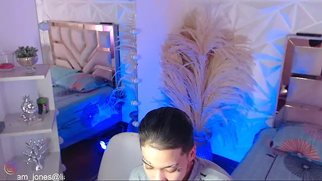 Jonesliam23 online show from March 3, 2026, 7:21 pm