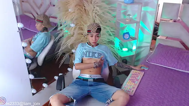 Jonesliam23 online show from September 16, 2025, 7:15 pm