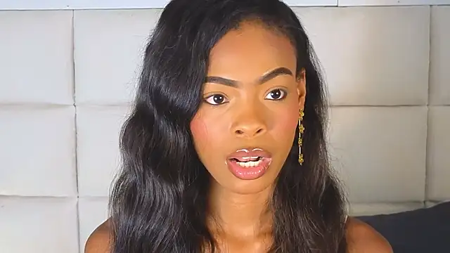 adaraSmiith online show from March 4, 2026, 12:24 pm