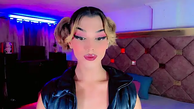 Snapshot of the-horus-girl chatting on October 4, 2025, 11:06 pm the-horus-girl online show from October 4, 2025, 11:06 pm