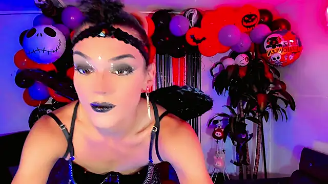 Snapshot of the-horus-girl chatting on October 20, 2025, 3:41 am the-horus-girl online show from October 20, 2025, 3:41 am