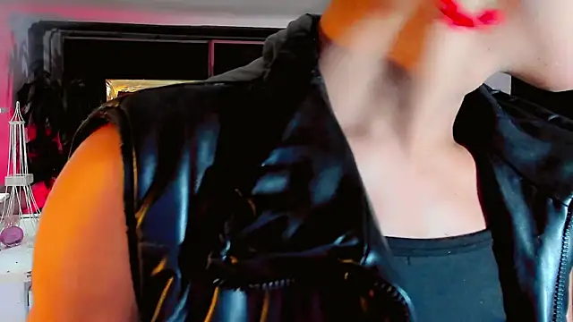 the-horus-girl online show from November 15, 2025, 7:29 pm