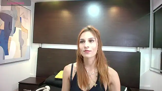 Snapshot of Tamara_slimx chatting on October 7, 2025, 12:33 am Tamara slimx online show from October 7, 2025, 12:33 am