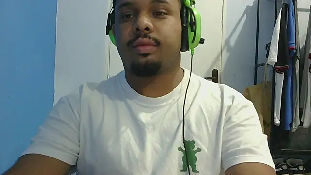 Mobtcreator23 online show from June 9, 2026, 3:18 am