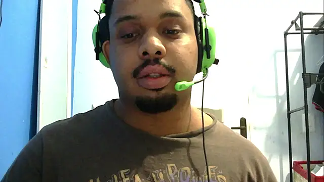 Mobtcreator23 online show from May 20, 2026, 3:58 am