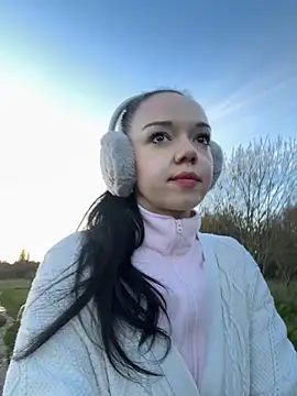 Vanesskaa online show from November 13, 2025, 4:00 pm