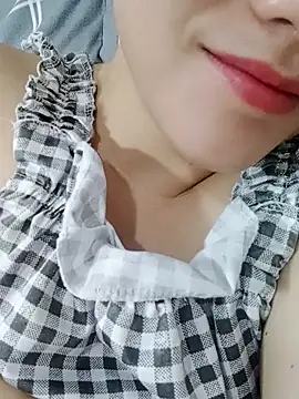  Attractivegirl33 online show from September 28, 2025, 8:54 am