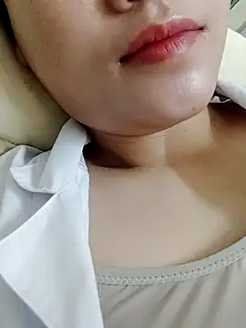  Attractivegirl33 online show from October 2, 2025, 4:27 am