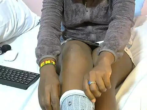 Snapshot of winnie254 chatting on October 5, 2025, 5:47 pm winnie254 online show from October 5, 2025, 5:47 pm