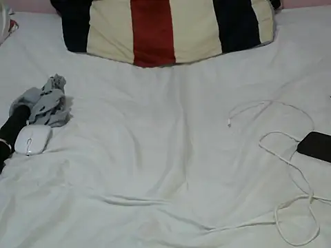 Snapshot of winnie254 chatting on September 17, 2025, 8:00 pm winnie254 online show from September 17, 2025, 8:00 pm