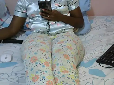 Snapshot of winnie254 chatting on October 14, 2025, 4:07 pm winnie254 online show from October 14, 2025, 4:07 pm