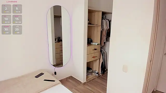 Snapshot of rose_scottt chatting on October 15, 2025, 3:09 pm rose scottt online show from October 15, 2025, 3:09 pm