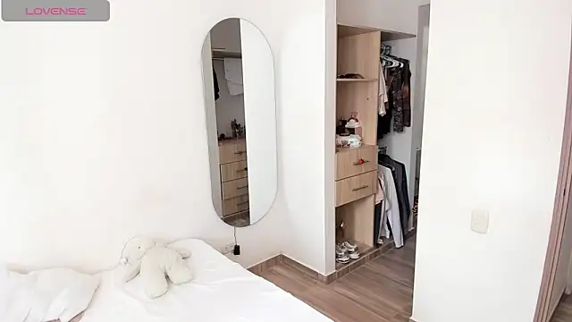 Snapshot of rose_scottt chatting on February 18, 2026, 5:20 pm rose scottt online show from February 18, 2026, 5:20 pm