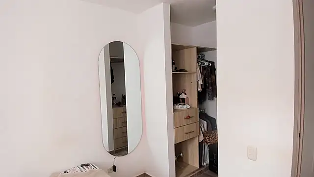 Snapshot of rose_scottt chatting on February 21, 2026, 6:10 pm rose scottt online show from February 21, 2026, 6:10 pm