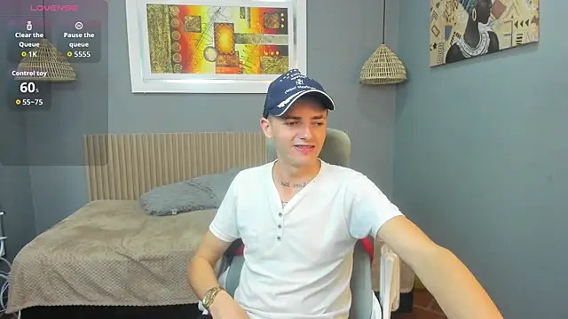 Snapshot of tossetrech chatting on September 18, 2025, 2:47 am tossetrech online show from September 18, 2025, 2:47 am