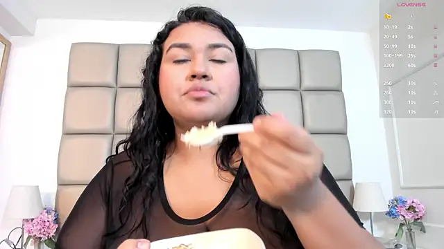 DojaAissha online show from November 27, 2025, 7:36 pm