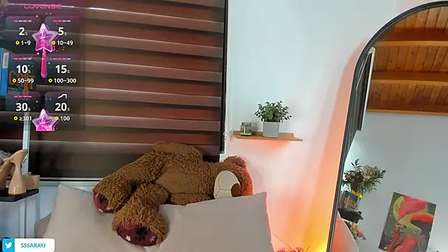 Snapshot of Saraycum chatting on October 19, 2025, 12:41 pm Saraycum online show from October 19, 2025, 12:41 pm