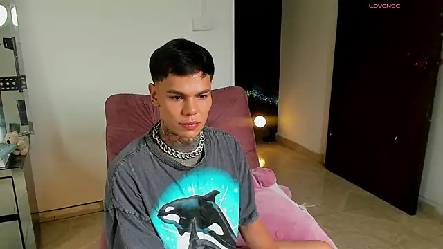 Jordyrodriiguez online show from October 18, 2025, 2:08 pm