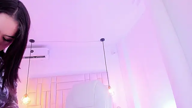 HannaKarson online show from January 20, 2025, 2:46 pm