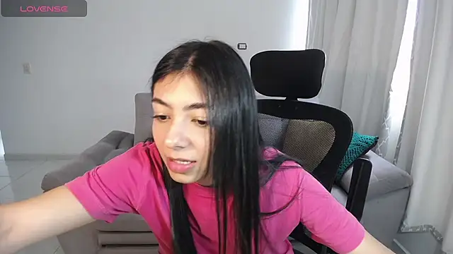 Liissa cute  online show from December 16, 2024, 5:54 pm