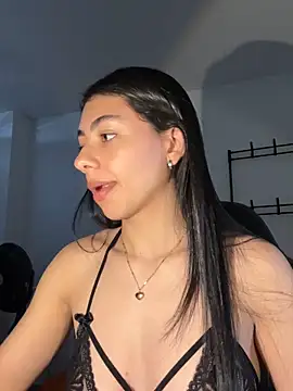 Liissa cute  online show from November 13, 2025, 6:23 pm