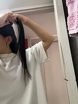 Snapshot of Liissa_cute_ chatting on February 12, 2026, 7:13 pm Liissa cute online show from February 12, 2026, 7:13 pm