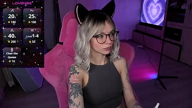 Snapshot of The_love_project chatting on February 1, 2026, 10:19 pm The love project online show from February 1, 2026, 10:19 pm