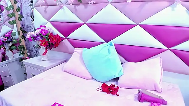 Snapshot of MariaClay chatting on October 14, 2025, 11:55 am MariaClay online show from October 14, 2025, 11:55 am