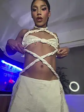 Snapshot of Emaa- chatting on November 3, 2025, 11:08 pm Emaa- online show from November 3, 2025, 11:08 pm