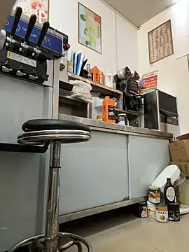 andii-1 online show from October 9, 2025, 2:01 am