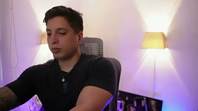 Snapshot of appolo_allen chatting on July 6, 2026, 10:45 pm appolo allen online show from July 6, 2026, 10:45 pm