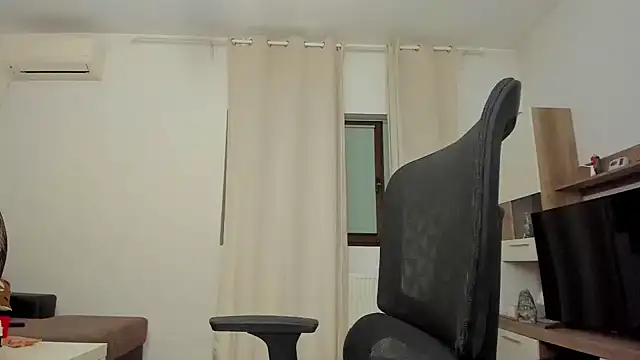 Snapshot of justchloex chatting on September 30, 2025, 3:34 am justchloex online show from September 30, 2025, 3:34 am